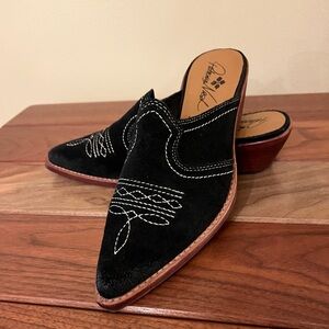 Patricia Nash Black Suede Mules - Sz 7.5